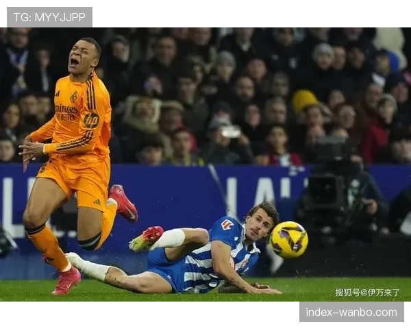 西甲裁判尺度引热议 多个红牌判罚成焦点